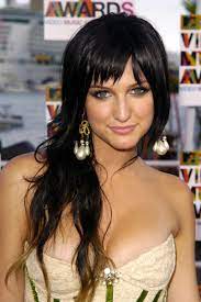23 Hairstyles You Were Obsessed With In The Early 2000s 2000s Hairstyles Hair Styles Braided Hairstyles Updo