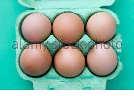 See more of media docena on facebook. Media Docena De Huevos En Un Carton Fotografia De Stock Alamy
