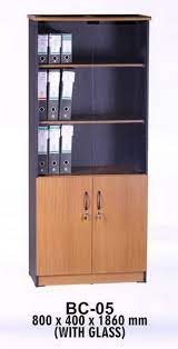 Lemari arsi[ dengan desain minimalis yang memberikan kelengkapan furniture kantor anda dan menjadikan ruangan anda lebih indah dan nyaman. Jual Lemari Arsip Vip Kayu Atas Pintu Kaca Bawah Pintu Panel Di Lapak Petra Mart Ahza Bukalapak
