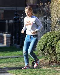 Olivia Wilde In Ripped Jeans Out In New York 04 03 2019 Hawtcelebs March 10, 1984) is an american actress and filmmaker.