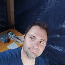 ESTO GANÓ ERIK PER SULLIVAN EN MALCOLM IN THE MIDDLE! Cuando Erik firmó  para interpretar a Dewey, arregló un contrato de 20,000 dólares por  episodio para las tres primeras temporadas. Para la