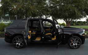 Just like the owner of the black badge cullinan has done in the video. Rolls Royce Cullinan Black Badge 2020 Suv Drive