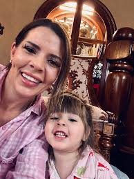 Amber Dawn Breunig (@appleofmyi2223) • Instagram photos and videos