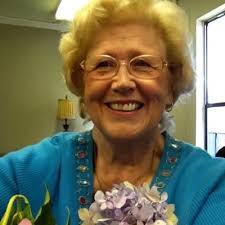 Congratulations to Director of Online, Tiffany Cantrell! She recently was  awarded the Excellence in Service Award for going above and beyond to  benefit our students! We appreciate you, Tiffany!