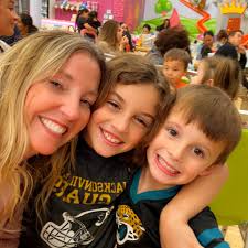 Can someone pick up this week's HHN magnet at Universal Studios Orlando?