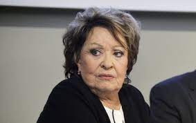 Jiřina bohdalová is a czech actress. Sefkuchar Pohlreich Sokujici Slova O Bohdalove Ahaonline Cz