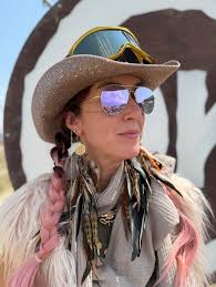 There's something about being free of responsibilities for a moment, being  surrounded by creativity & happy people being their authentic selves, and  being filled with a sense of awe and wonder that