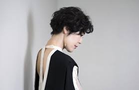 Made a pact with a demon: å¯ºå³¶ã—ã®ã¶ çµå©šã§é›ãˆã‚‰ã‚ŒãŸ æ„Ÿæ€§ Frauç·¨é›†éƒ¨ Frau