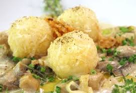 Mozzarella Erdapfelknodel Auf Champignon Lauchcreme Und Rezepte Fur Jeden Tag Einfache Und Schnelle Gerichte Mi Rezepte Fleischlose Gerichte Einfache Gerichte