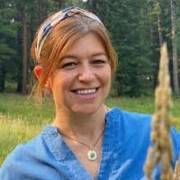 Shelly Stegall's Instagram, Twitter & Facebook