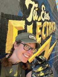 Holy macaroni, this is fun! Thank you Sharon Manhart for recommending using  Procreate for my mural and sign design work. Best investment in my business  so far. My ideas can move from