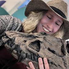 Kathryn Abbott 🦕🐊 Spino Queen 👑 who LOVES Marine Reptiles!