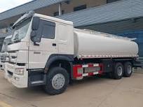 Sinotruk HOWO 6X4 6X6 8X8 20000liters ~25000liters Fuel Truck Oil Tank Truck