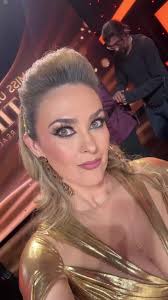 muchosbesos #miarafamiliabella disfruten de las fiestas con precaución es  sábado y nos toca cuidar la salud disfrutemos con medida !!! 🎄🍀💕😘  #L@sAmooo oooo