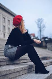 Le Petit Beret Rouge Beret Rouge Beret Idees De Mode