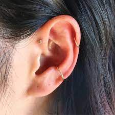 60 Ideal Forward Helix Piercing Ideen Versuchen Sie Es Im Jahr 2018 Tattoo Emerald Earrings Studs Hammered Hoop Earrings Forward Helix Piercing