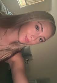 Kayla Oakley's Instagram, Twitter & Facebook