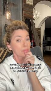 Tracy Hershey's Instagram, Twitter & Facebook