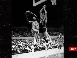Elgin baylor (born september 16, 1934) is an american former basketball player, coach, and executive. H5wdetlg2lv1fm