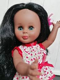 POUPEE KIKA FAMOSA NANCY MOULE AVEC TENUE D'ORIGINE PARFUM CHOCOLAT 17"