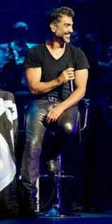 Letra y música de sus canciones con notas para guitarra. 100 Alejandro Fernandez Ideas Alejandro Fernandez Mexican Men Vicente Fernandez