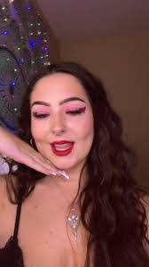 Alexis Bingham's Instagram, Twitter & Facebook