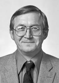 WESTERN AREA POWER ADMINISTRATION'S FIRST 25 YEARS AS A POWER MARKETING  AGENCY