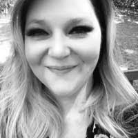 Sara Dukes's Instagram, Twitter & Facebook