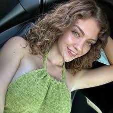 Valerie Christensen's Instagram, Twitter & Facebook