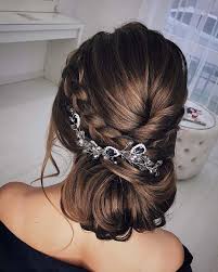 Retro hairstyle needs intact braid of pony in place so that it won't frizz or tangle while doing any activity. 30 Always Feminine Vintage Wedding Hairstyles Wedding Forward