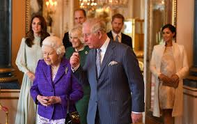 Meghan and harry did eventually move so close to oprah's estate in montecito, calif., that they could be called neighbors, which in fact is how oprah referred to meghan in a december instagram post enthusiastically endorsing a latte brand in which meghan had recently become an investor. Meghan Markle Enceinte La Reaction Conjointe Et Succincte D Elizabeth Ii Et Du Prince Charles Madame Figaro