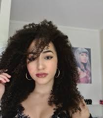 Nicki minaj curly hair look. Finally Learned To Love My Hair And Yeah That S My Old Nicki Minaj Poster In The Background Curlyhair