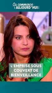 Suite au décès de son père, puis de sa grand-mère, Julie s'est retrouvé  héritière au même titre que ses tantes. Lors de la succession, sa famille  qu'elle pensait unie, s'est retournée contre