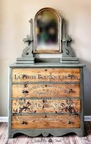 Colours In The Style Of Shabby Chic How To Shabby Chic Furniture With Chalk Paint Shab In 2020 Paint Furniture Chic Furniture Painted Furniture