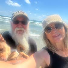 Help. My signal lights do not work, they do not blink. I checked fuses 5  and 11, then I checked all fuses, they are good. The flasher works. All  turn signal bulbs