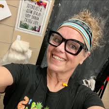 School Kitchen Staff's Act of Kindness: Swapping Rotten Banana with Fresh  One