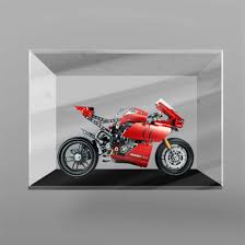 The r5 that i rode was part of an alphabet soup product line that yamaha developed after an extensive study of the adler bike produced in . Luxusmarke Deguojilvxingshe Klare Vitrine Vitrinenschutz Vitrine Fur Ducati Panigale V4 R 42107 Baustein Acryl Vitrine Fur Lego 42107 Black Bottom Version Spielzeug Kauf Es Einfach Iiitdic In
