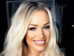 Bí quyết trẻ trung U60 của Bà ngọai nóng bỏng nhất thế giới