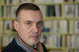 Arles, la centrale et le pouvoir des mots