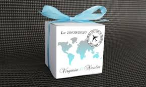 Mariage, baptême, anniversaire, communion, vous trouverez les dragées quelque soit votre ajouter une touche personnelle à votre mariage avec notre gamme de dragées imprimées (chocolat ou. Contenant A Dragees Mariage Habillage Sur Le Theme Voyage