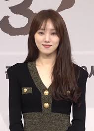 File:Lee Sung-kyung at Dr Romantic 3 premiere on 26042023 (7).png -  Wikimedia Commons