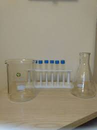 Borosil Lot Of Science Lab Flasks Beakers And Test Tubes W Drying Rack In 2020 Glass Flask Beakers Test Tube