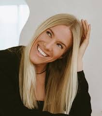 Dani Frederick's Instagram, Twitter & Facebook