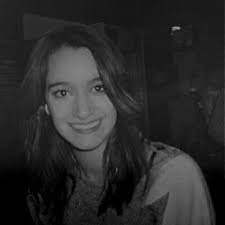 Briony (@brionydewarren)