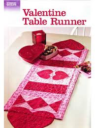 Valentine Quilted Table Runner Phyllis Dobbs Blog Valentine Table Runner Crochet Table Runner Table Runners