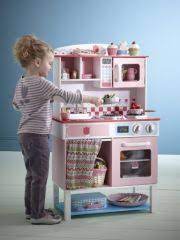 jeu d imitation pour les filles a partir de 2 ans cuisine en bois pour s amuser a cuisiner comme une grande jeux et jouets pour filles un max d idees