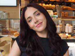 Sløtface-Haley skriver K-pop og ønsker kunstig intelligens velkommen inn i  bransjen