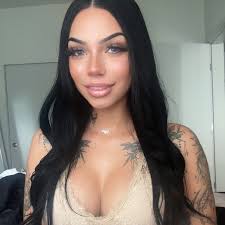 OfficialCyra🌙 (@cyra25)