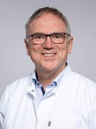 Ansprechpartner*innen