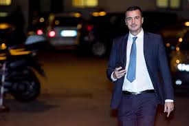 Rocco casalino, portavoce dei 5 stelle e ora anche del premier giuseppe conte, protagonista al g7 di charlevoix in canada. Perche Rocco Casalino E Sotto Attacco